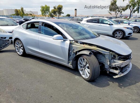 5YJ3E1EB4JF091193 2018 TESLA MODEL Silver Front right
