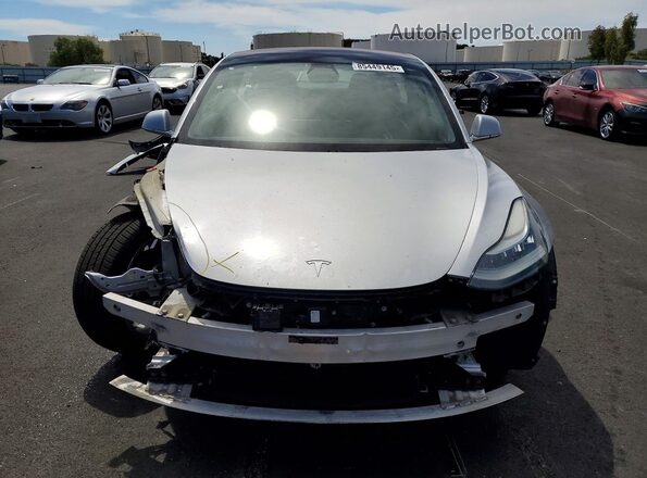5YJ3E1EB4JF091193 2018 TESLA MODEL Silver Front view