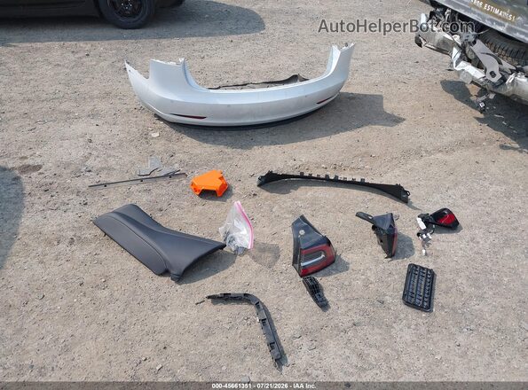 5YJ3E1EB4JF108476 2018 TESLA MODEL 3 White Vista del cuadro de instrumentos
