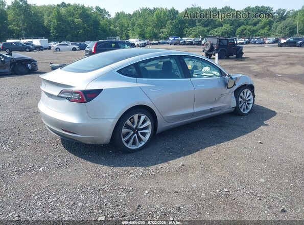 5YJ3E1EB4JF116870 2018 TESLA MODEL 3 Silver Tył prawy