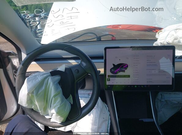 5YJ3E1EB4JF116870 2018 TESLA MODEL 3 Silver 