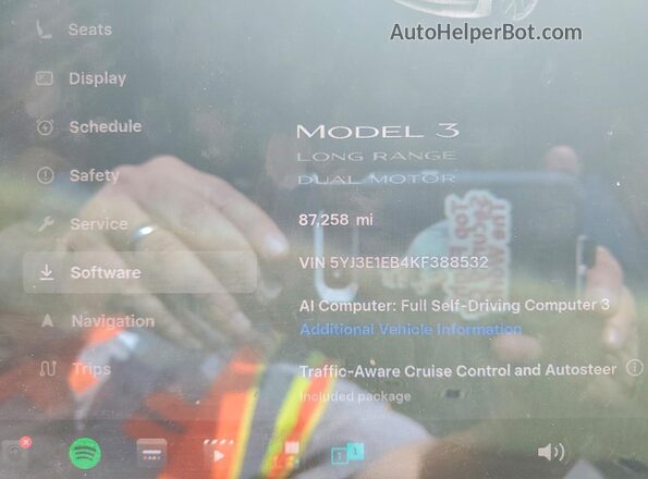 5YJ3E1EB4KF388532 2019 TESLA MODEL White ხელსაწყოთა პანელის ხედი