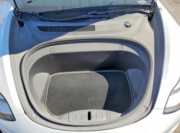 5YJ3E1EB4KF390412 2019 TESLA MODEL White Rear interior view