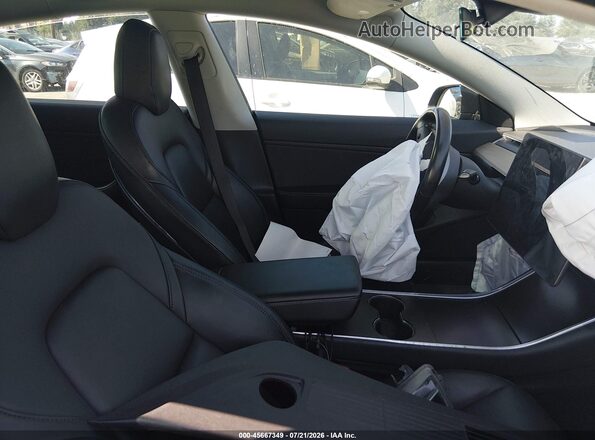 5YJ3E1EB4KF425675 2019 TESLA MODEL 3 Черный Вид салона спереди