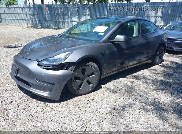 5YJ3E1EB4MF063236 2021 TESLA MODEL 3 Gray წინა მარცხენა ხედი სამი მეოთხედიდან