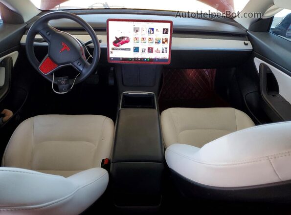 5YJ3E1EB4MF877564 2021 TESLA MODEL Red Вид панелі приладів
