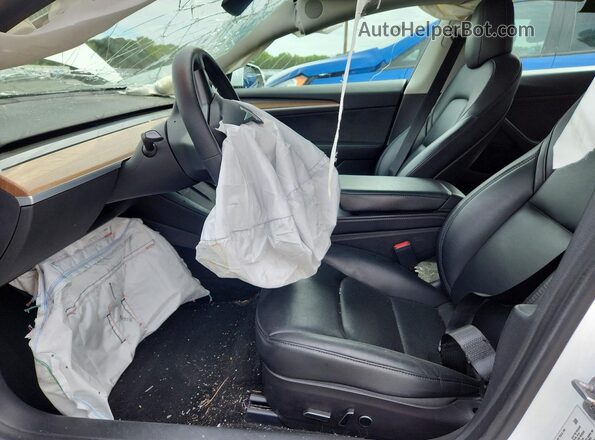 5YJ3E1EB4NF180509 2022 TESLA MODEL White Vista interior delantera