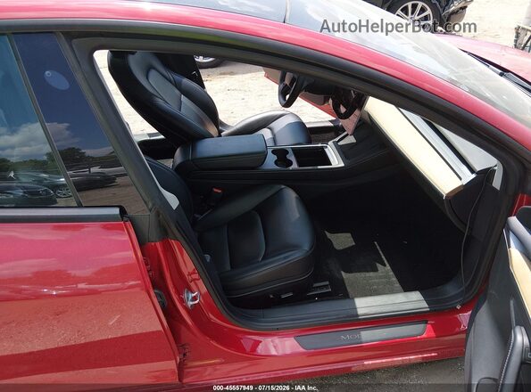5YJ3E1EB4NF187976 2022 TESLA MODEL 3 Красный Вид салона спереди