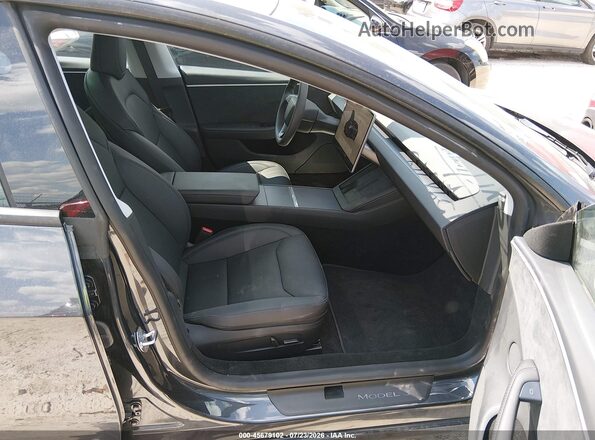 5YJ3E1EB4SF959890 2025 TESLA MODEL 3 Gray Widok wnętrza z przodu