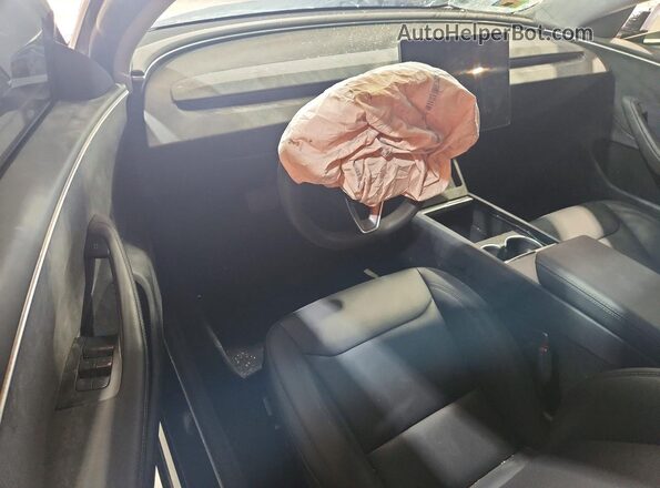 5YJ3E1EB4SF982294 2025 TESLA MODEL Черный Вид панели приборов