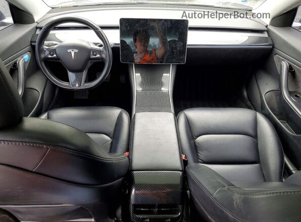 5YJ3E1EB5JF093681 2018 TESLA MODEL Синий Вид панели приборов