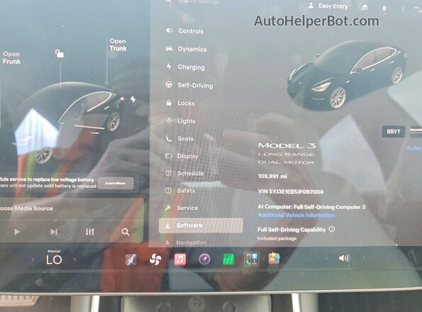 5YJ3E1EB5JF097004 2018 TESLA MODEL Black Սարքավորումների վահանակի տեսք