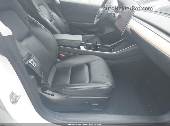 5YJ3E1EB5LF618094 2020 TESLA MODEL 3 White Front interior view
