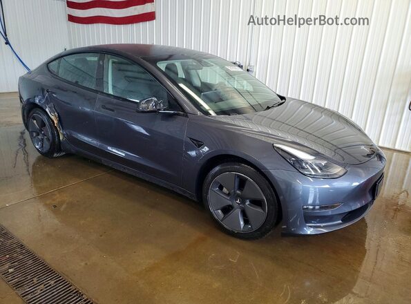 5YJ3E1EB5MF979696 2021 TESLA MODEL Gray Delantero derecho