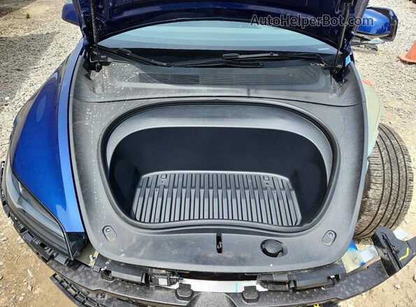 5YJ3E1EB5SF951572 2025 TESLA MODEL Blue Vista interior trasera