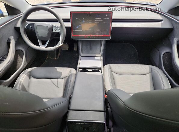 5YJ3E1EB5SF951572 2025 TESLA MODEL Blue Vista del salpicadero