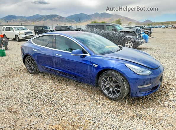 5YJ3E1EB6JF100928 2018 TESLA MODEL Blue Przód prawy