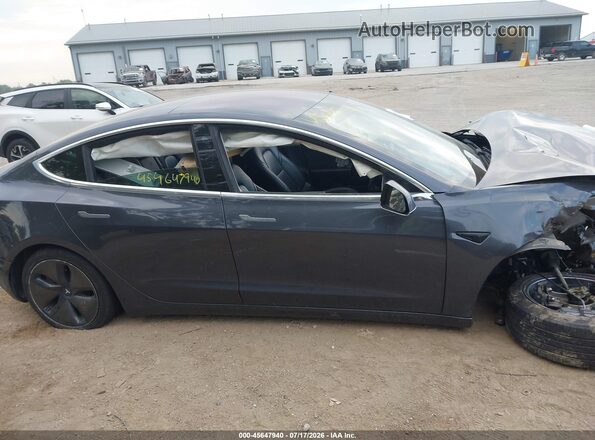 5YJ3E1EB6JF119463 2018 TESLA MODEL 3 Gray Առջևի վահանակի տեսք