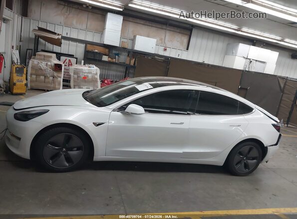 5YJ3E1EB6JF181431 2018 TESLA MODEL 3 White Вид щитка приладів