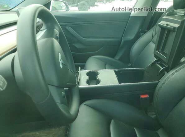 5YJ3E1EB6LF618332 2020 TESLA MODEL White Front interior view