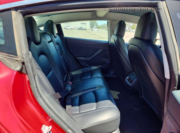 5YJ3E1EB6LF635809 2020 TESLA MODEL Red Rear seats view