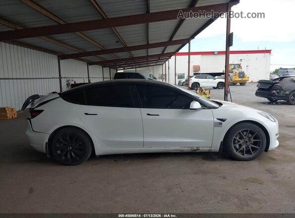 5YJ3E1EB6MF002065 2021 TESLA MODEL 3 White Widok wnętrza z tyłu