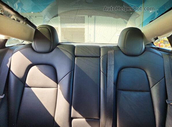 5YJ3E1EB6NF129352 2022 TESLA MODEL Gray Вид задніх сидінь