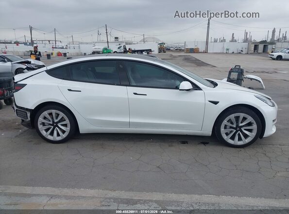 5YJ3E1EB6NF144479 2022 TESLA MODEL 3 White 360 interior view
