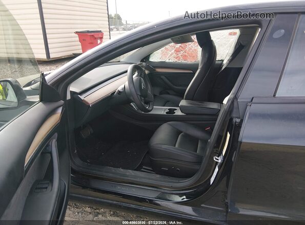 5YJ3E1EB6NF311486 2022 TESLA MODEL 3 Черный Вид салона спереди