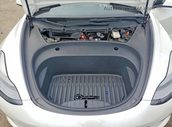 5YJ3E1EB6NF347551 2022 TESLA MODEL White Вид задньої частини салону