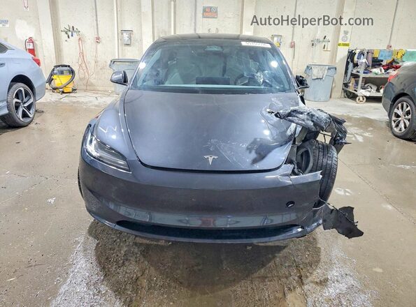 5YJ3E1EB6SF053420 2025 TESLA MODEL Gray Widok z przodu