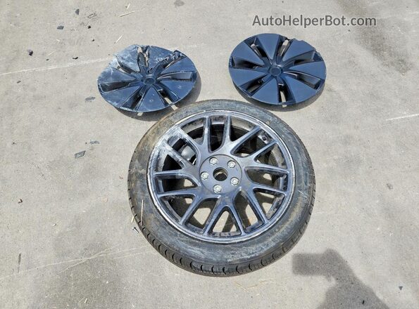 5YJ3E1EB6SF054356 2025 TESLA MODEL Gray Vista del compartimento del motor