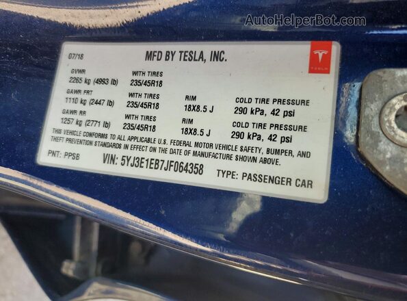 5YJ3E1EB7JF064358 2018 TESLA MODEL Blue Vista del compartimento del motor