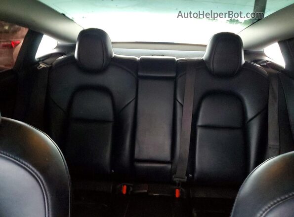 5YJ3E1EB7JF105071 2018 TESLA MODEL Blue Հետևի նստատեղերի տեսք