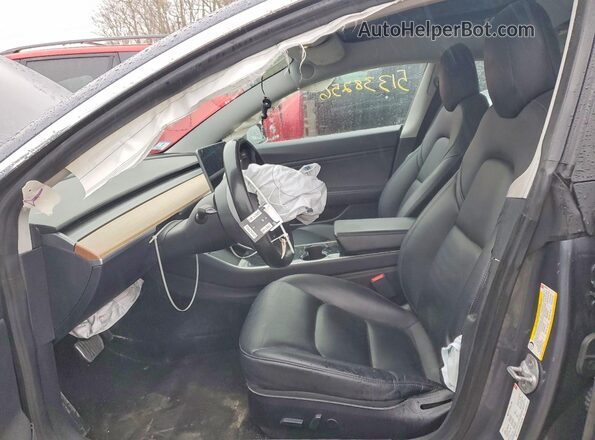 5YJ3E1EB7JF185746 2018 TESLA MODEL Gray Front interior view