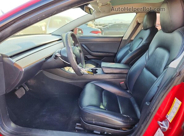 5YJ3E1EB7MF875470 2021 TESLA MODEL Red Vista interior delantera