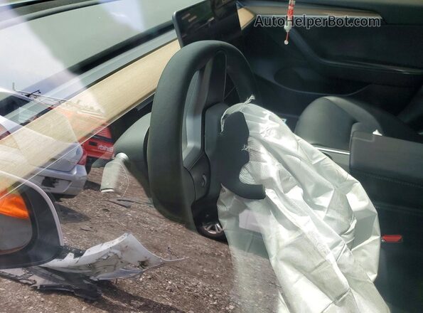 5YJ3E1EB7MF973267 2021 TESLA MODEL Белый Вид панели приборов