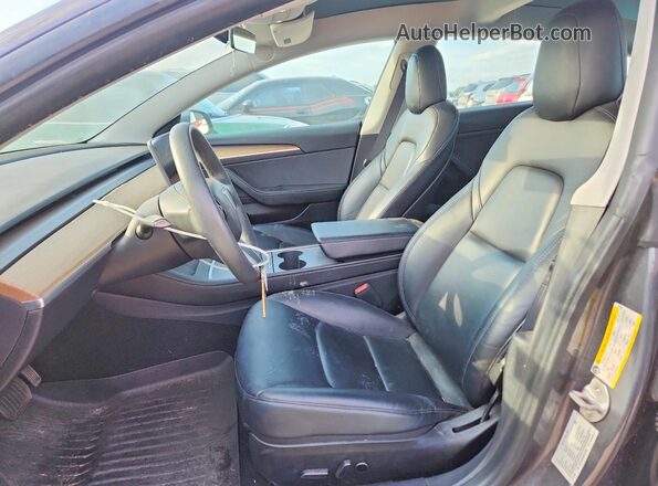 5YJ3E1EB7MF973866 2021 TESLA MODEL Charcoal წინა სალონის ხედი