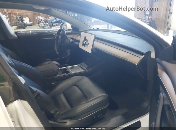 5YJ3E1EB7NF183341 2022 TESLA MODEL 3 Белый Вид салона спереди