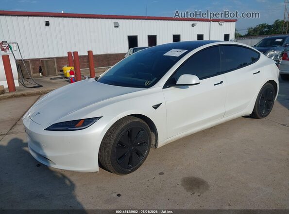5YJ3E1EB7RF746281 2024 TESLA MODEL 3 Белый Передняя левая четверть