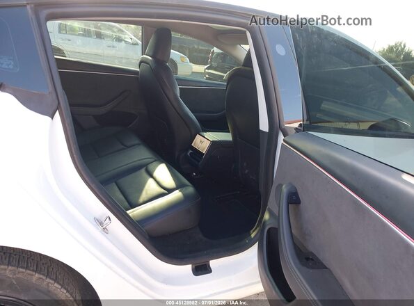 5YJ3E1EB7RF746281 2024 TESLA MODEL 3 Белый Вид наклейки с VIN-кодом