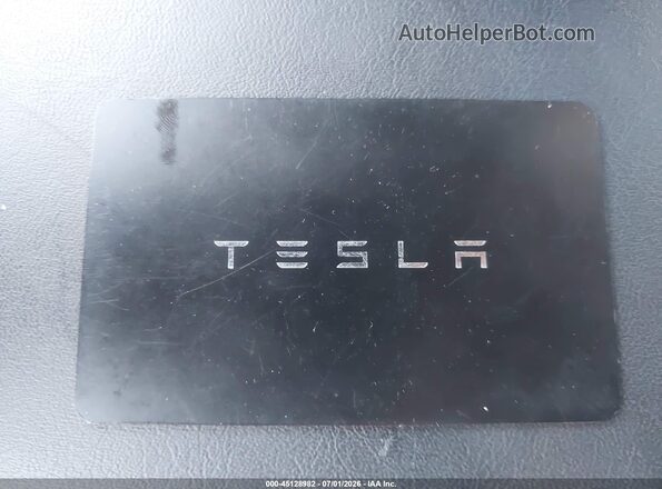5YJ3E1EB7RF746281 2024 TESLA MODEL 3 Белый Вид панели приборов