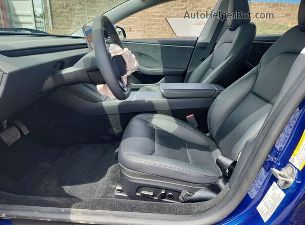 5YJ3E1EB7RF794900 2024 TESLA MODEL Blue Front interior view