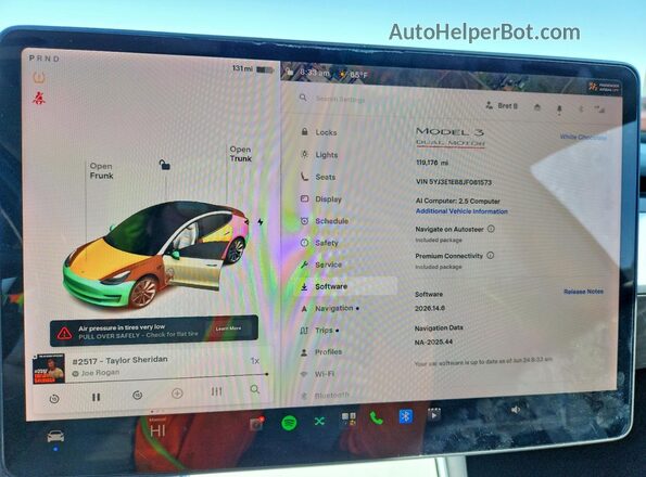 5YJ3E1EB8JF081573 2018 TESLA MODEL White Vista del cuadro de instrumentos