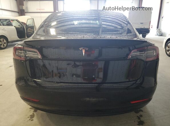 5YJ3E1EB8JF082674 2018 TESLA MODEL Black Вид ззаду