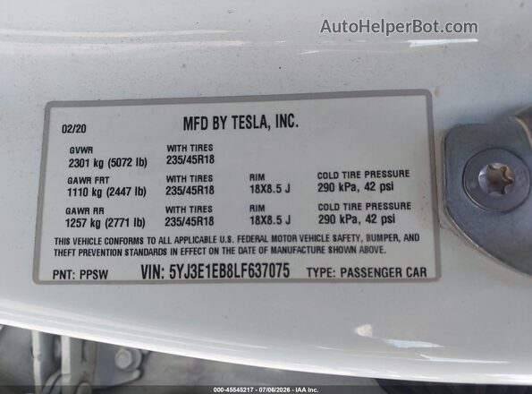 5YJ3E1EB8LF637075 2020 TESLA MODEL 3 White Widok komory silnika
