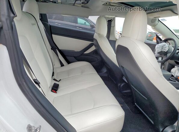 5YJ3E1EB8LF639621 2020 TESLA MODEL White უკანა სავარძლების ხედი