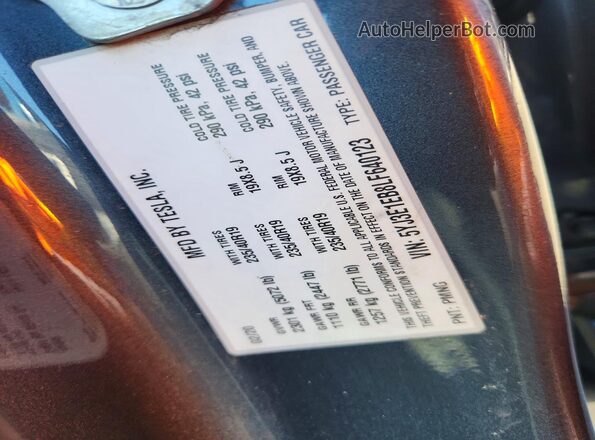 5YJ3E1EB8LF640123 2020 TESLA MODEL Gray Widok komory silnika