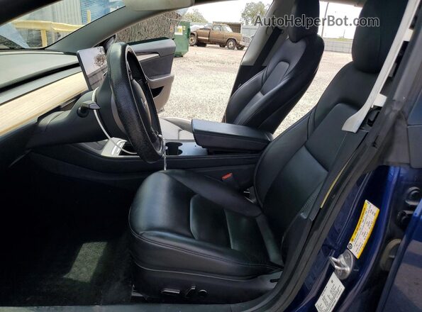 5YJ3E1EB8MF979823 2021 TESLA MODEL Blue Vista interior delantera