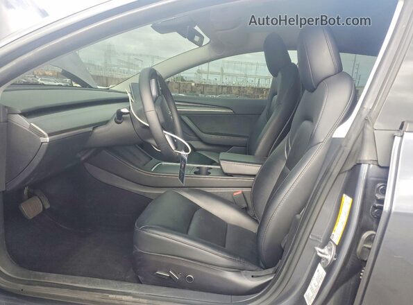 5YJ3E1EB8NF354985 2022 TESLA MODEL Gray Front interior view